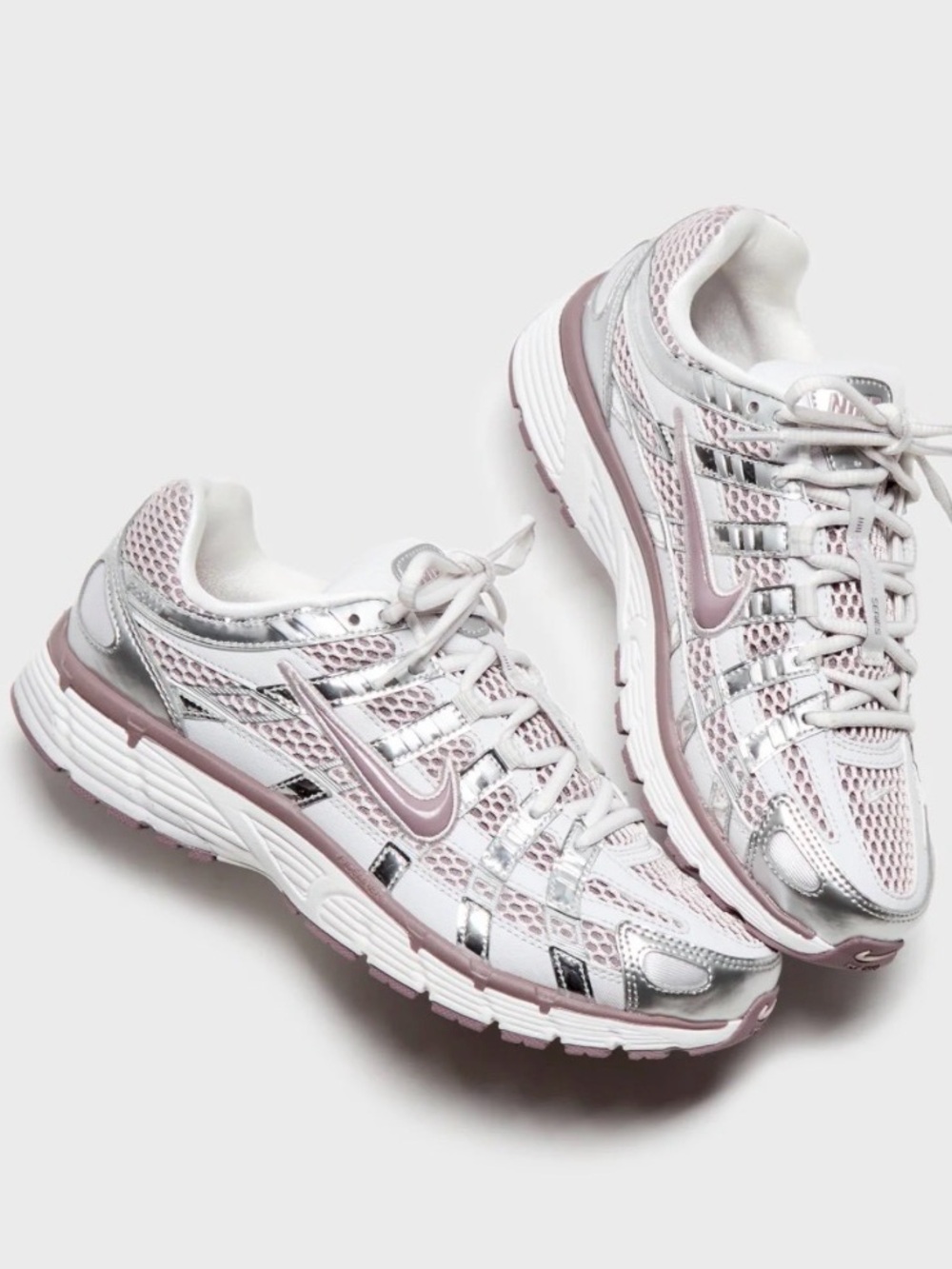 Nike Women’s P-6000 Platinum Violet (7.5)
